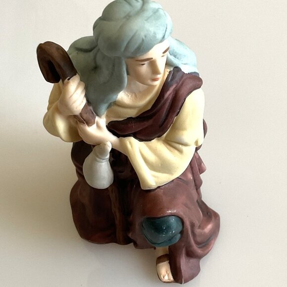 VINTAGE SHEPHERD NATIVITY FIGURINE CHRISTMAS  HOLIDAY DECOR - Picture 2 of 10